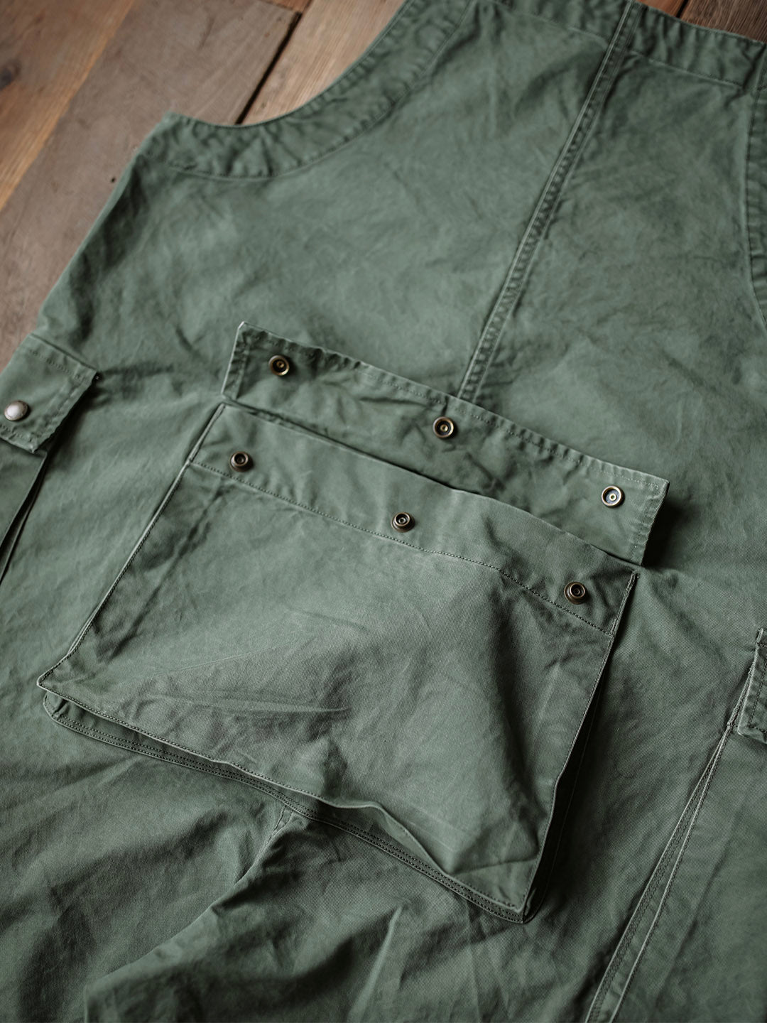 Victor™ | Pantalón de tirantes beige elegante